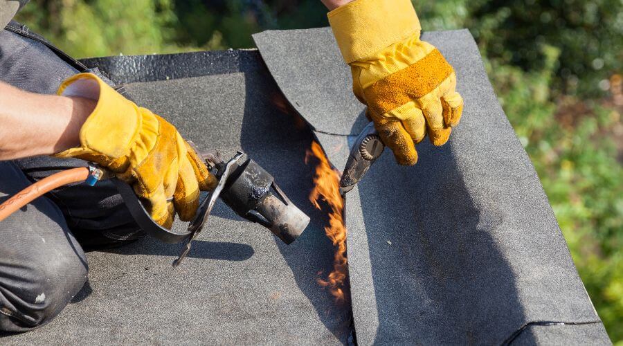 Professional gutter cleaning in Brighton, IA